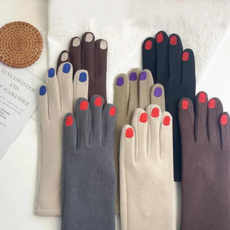 Stylish Touchscreen Winter Gloves with Nail-Polish Design