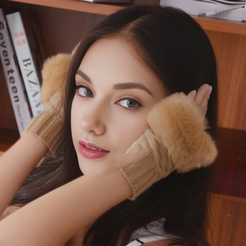 Luxurious Faux Fur Fingerless Gloves – Cozy Winter Hand Warmer