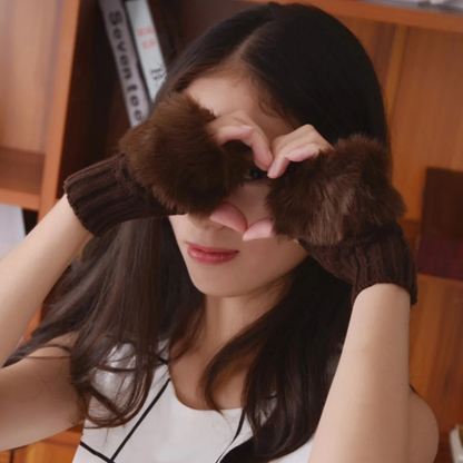 Luxurious Faux Fur Fingerless Gloves – Cozy Winter Hand Warmer