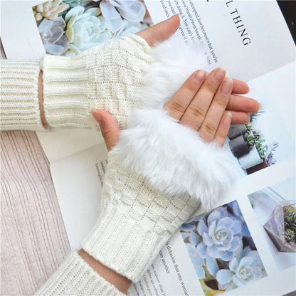 Luxurious Faux Fur Fingerless Gloves – Cozy Winter Hand Warmer