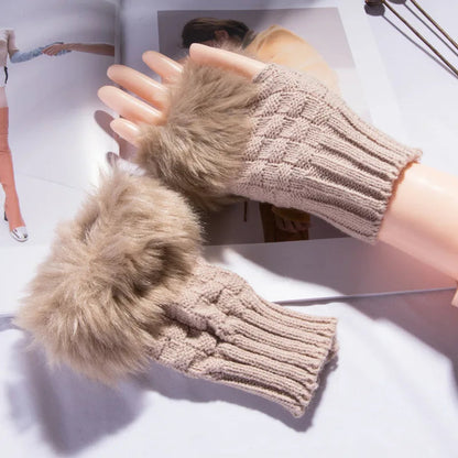 Luxurious Faux Fur Fingerless Gloves – Cozy Winter Hand Warmer