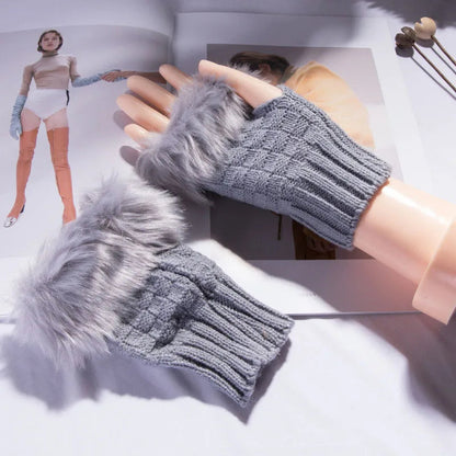 Luxurious Faux Fur Fingerless Gloves – Cozy Winter Hand Warmer