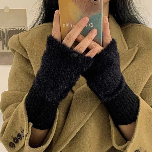 Luxurious Plush Cozy Fingerless Gloves for Women – Soft, Warm & Stylish