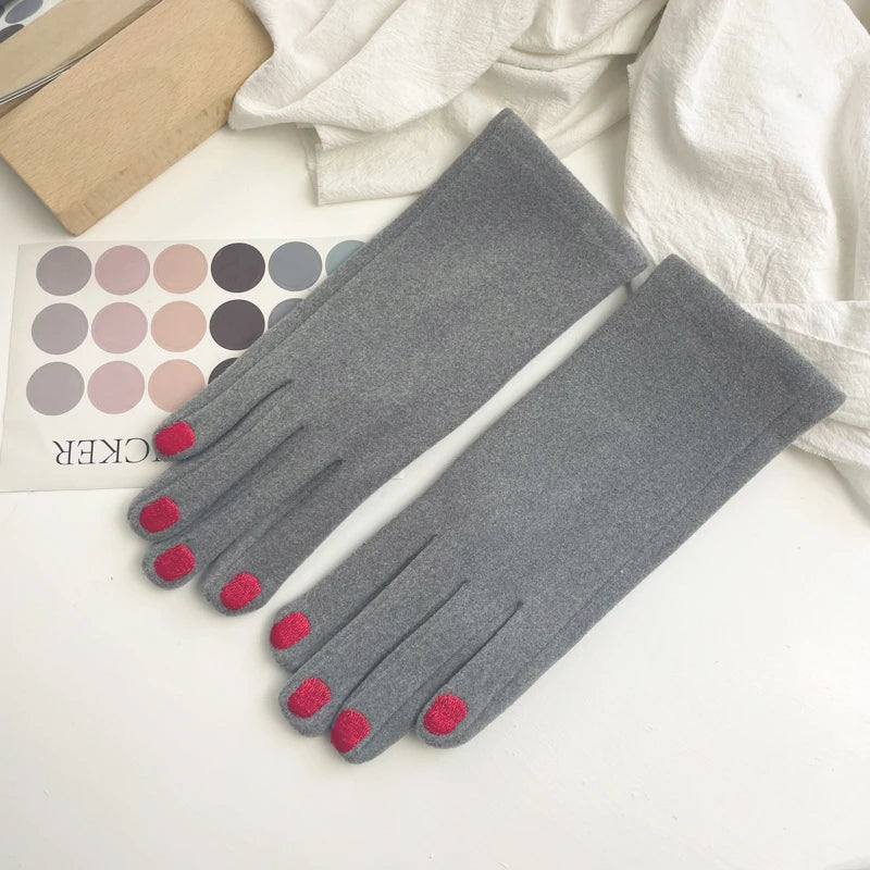 Stylish Touchscreen Winter Gloves with Nail-Polish Design