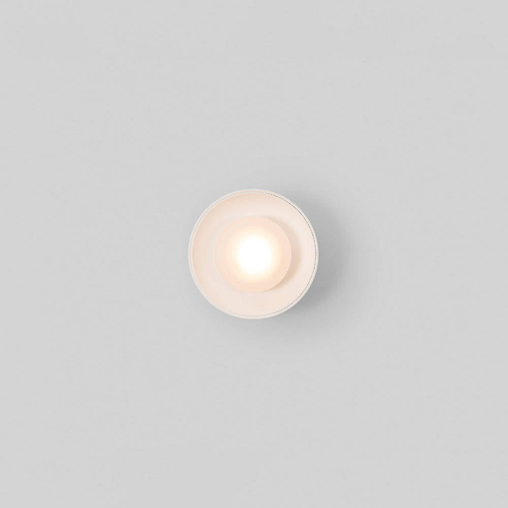 Nordic Modern Black Wall Sconce — Sleek Minimalist Lighting